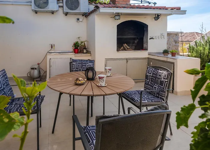 诺亚公寓酒店 *